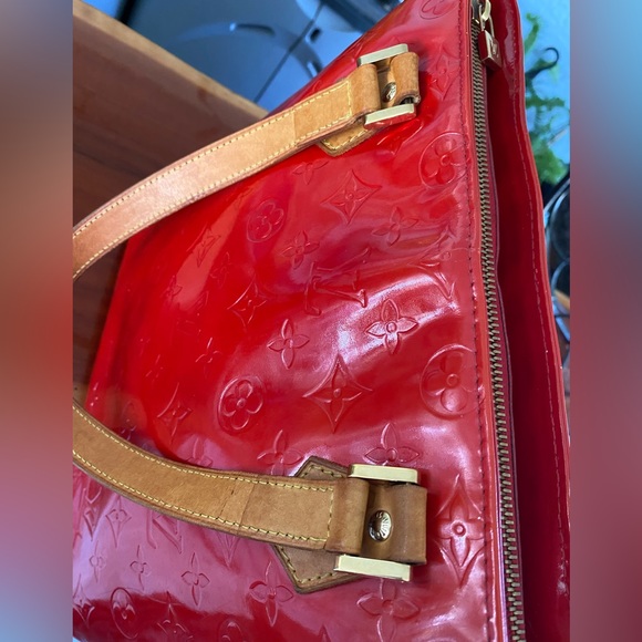 Louis Vuitton Vernis Red Monogram Houston Tote - Picture 11 of 16